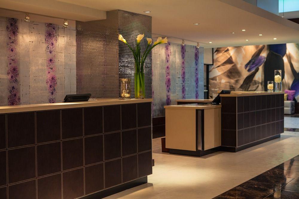 Renaissance Chicago North Shore Hotel Northbrook Exterior photo