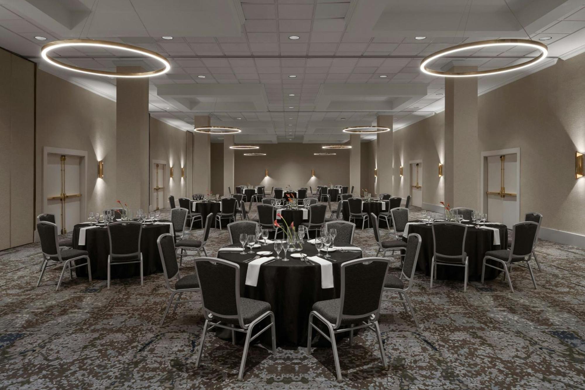 Renaissance Chicago North Shore Hotel Northbrook Exterior photo